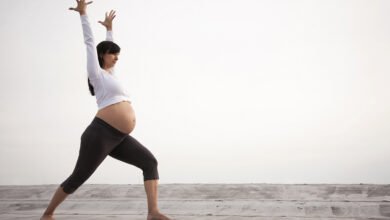 Pregnant woman exercising safely